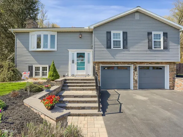 722 Bogar Dr, Selinsgrove, PA 17870