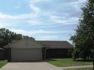 12304 Walnut Creek Dr, Oklahoma City, OK 73142