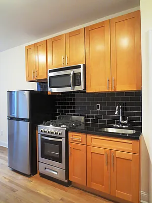 Rented by Waverly Realty Associates | media 20