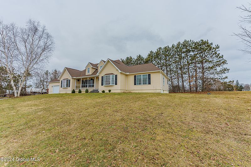 2nd image of 315 Stage Rd