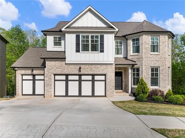 4340 Sierra Creek Dr, Hoschton, GA 30548