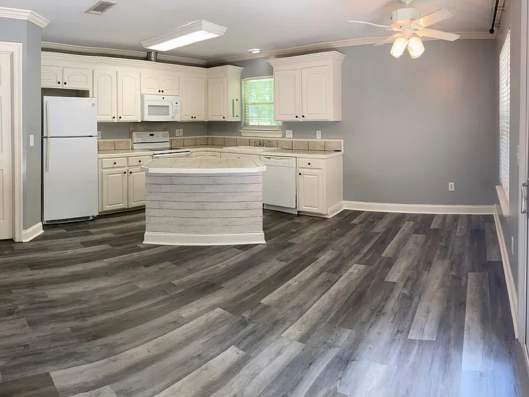 Kitchen/Dining