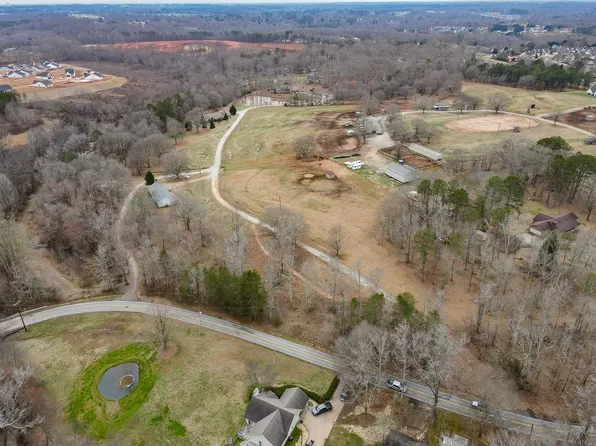 166 Double Bridge Rd, Boiling Springs, SC 29316