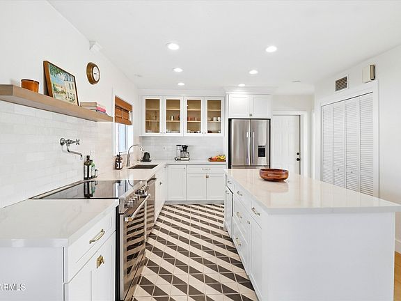 4th image of 6146 N 10Th Avenue