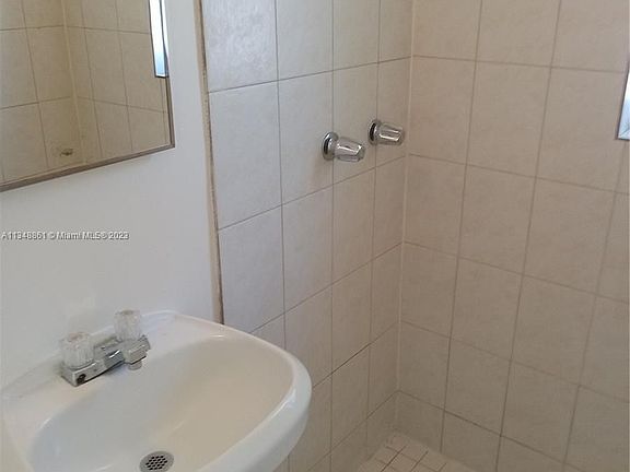 5th image of 688 NE 85th St #4-C
