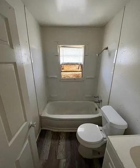 1401 Effie Rd — Photo 7