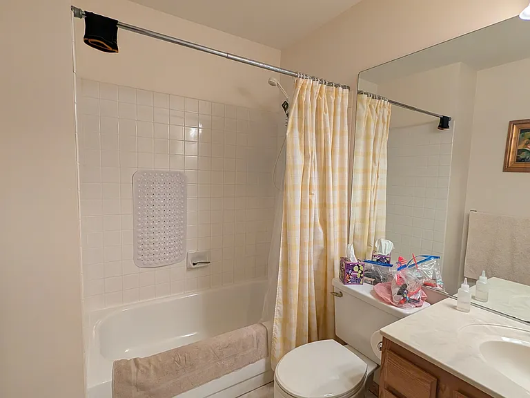 410 Orleans Ave — Photo 31