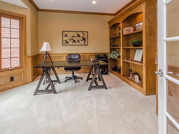 4th image of 12072 Old Stone Dr