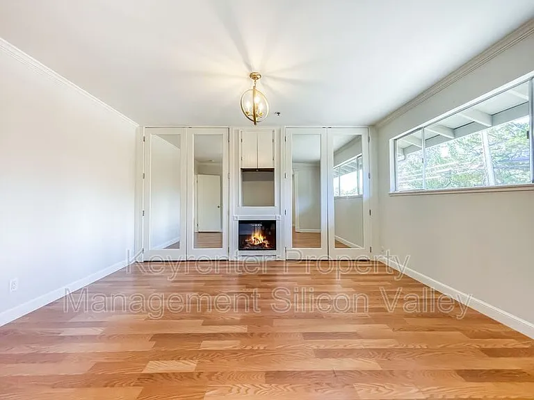 460 Lassen St #7 — Photo 12