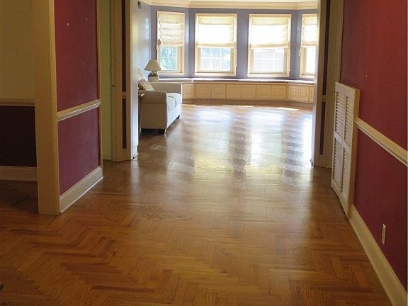 4th image of 13720 Shaker Blvd APT 402