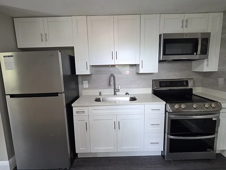 101 S Forest St #6 — Photo 12