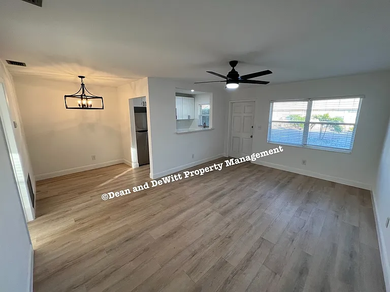 7035 4th Ave N #8 — Photo 5