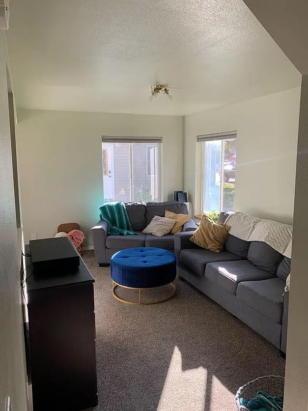 Living room - 110 Inez St #C