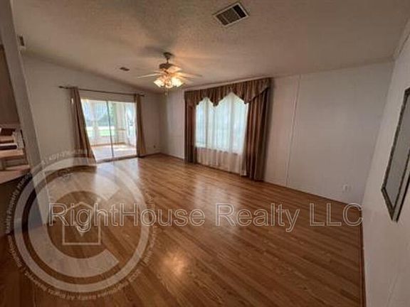 5th image of 9740 SE 170th Pl