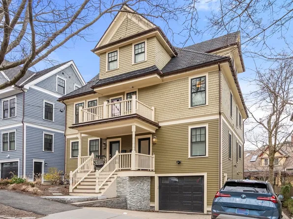 27 Summit Ave #27, Brookline, MA 02446