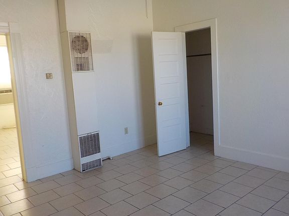 2nd image of 601 W 1st St