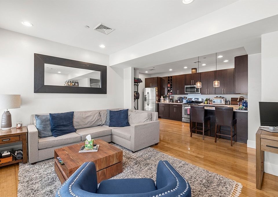 1st image of 101 Old Harbor St APT 3