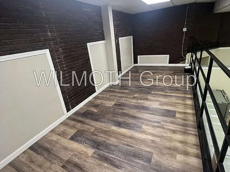 201 E Pike St — Photo 43