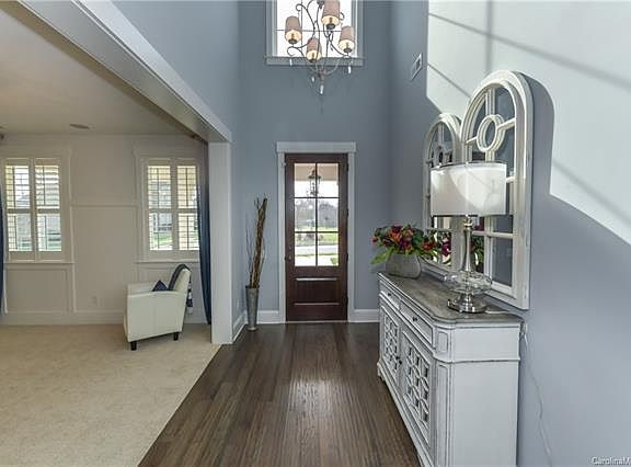 4th image of 2814 McPherson St