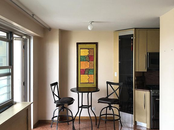 4th image of 440 Neptune Ave #8S