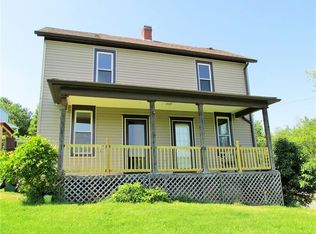 2050 Paintertown Rd, Irwin, PA 15642