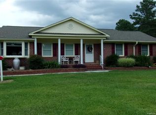 573 Christmasberry Ct, Fayetteville, NC 28312