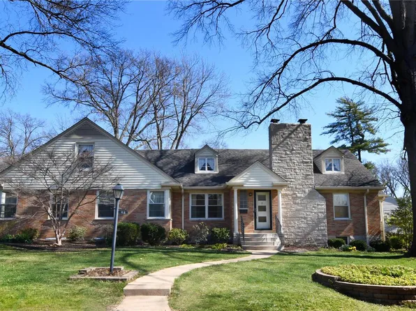 63 Webster Woods Dr, Saint Louis, MO 63119