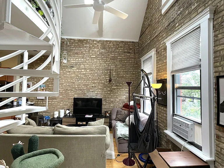 2032 W Homer St #2F — Photo 6