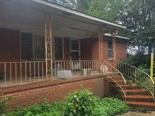 1388 Lakeview Cir, Macon, GA 31206