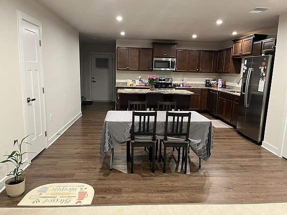 5th image of 4681 Hardwell St