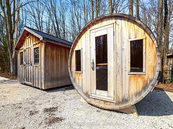 5th image of 22 Bunnyview Dr