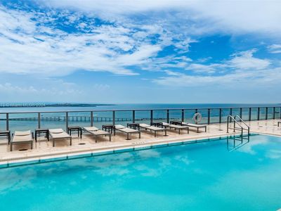 1300 Brickell Bay Dr APT 4201, Miami, FL, 33131