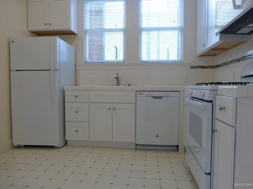 1st image of 2255 Lake St APT 1