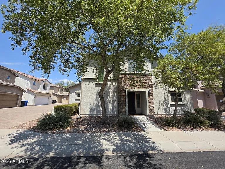 2170 W Scully Dr — Photo 2