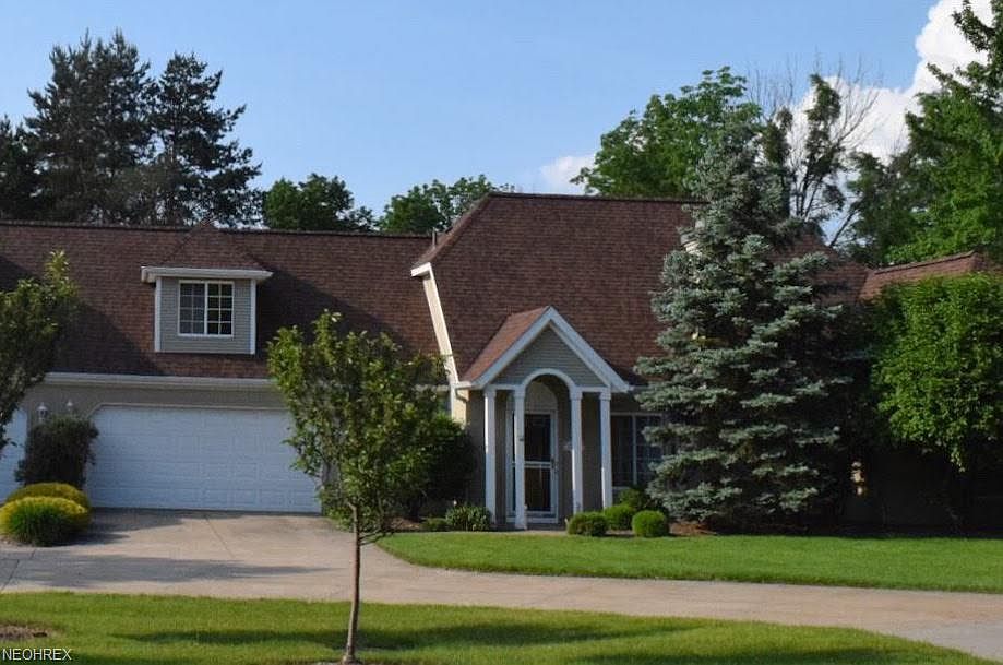 1st image of 10424 W Cobblestone Ln