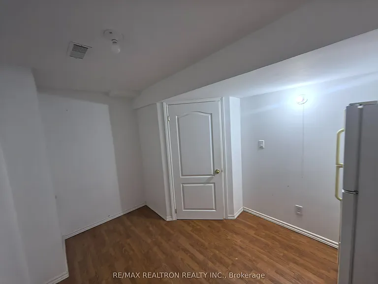 18 Nantucket Dr #BASEMENT — Photo 18