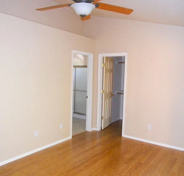 2324 N Pilgrim Pl — Photo 6
