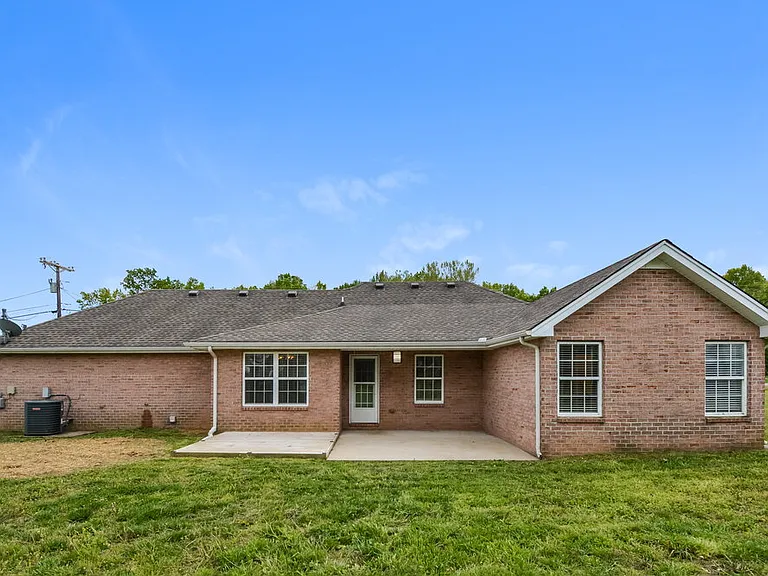 144 Centerrock Dr — Photo 16