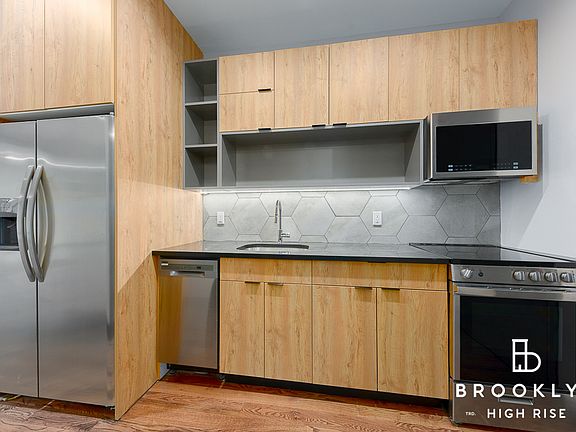 5th image of 1461 Gates Ave #1E