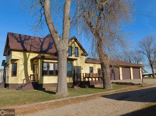 14 1st St, Schleswig, IA 51461