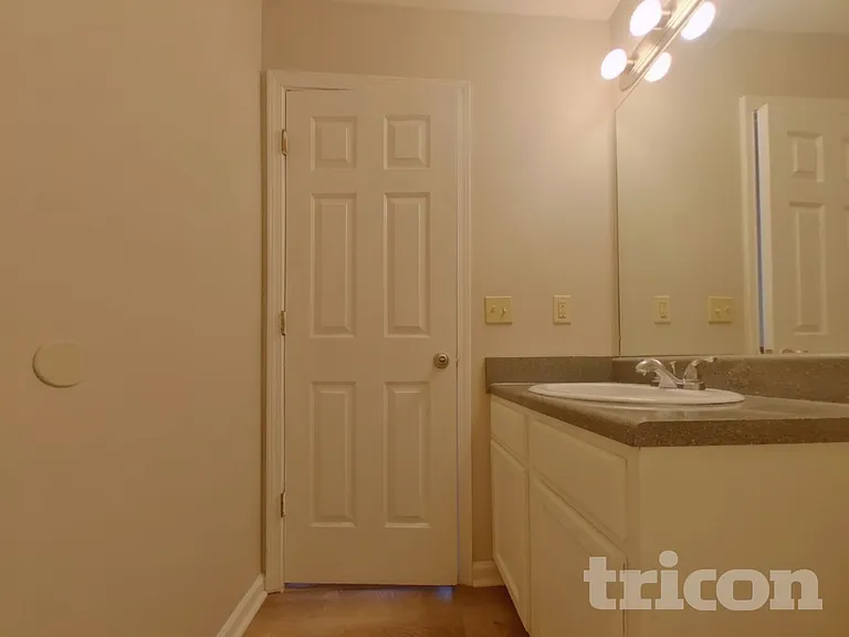 35 Wyndham Ct SE — Photo 9
