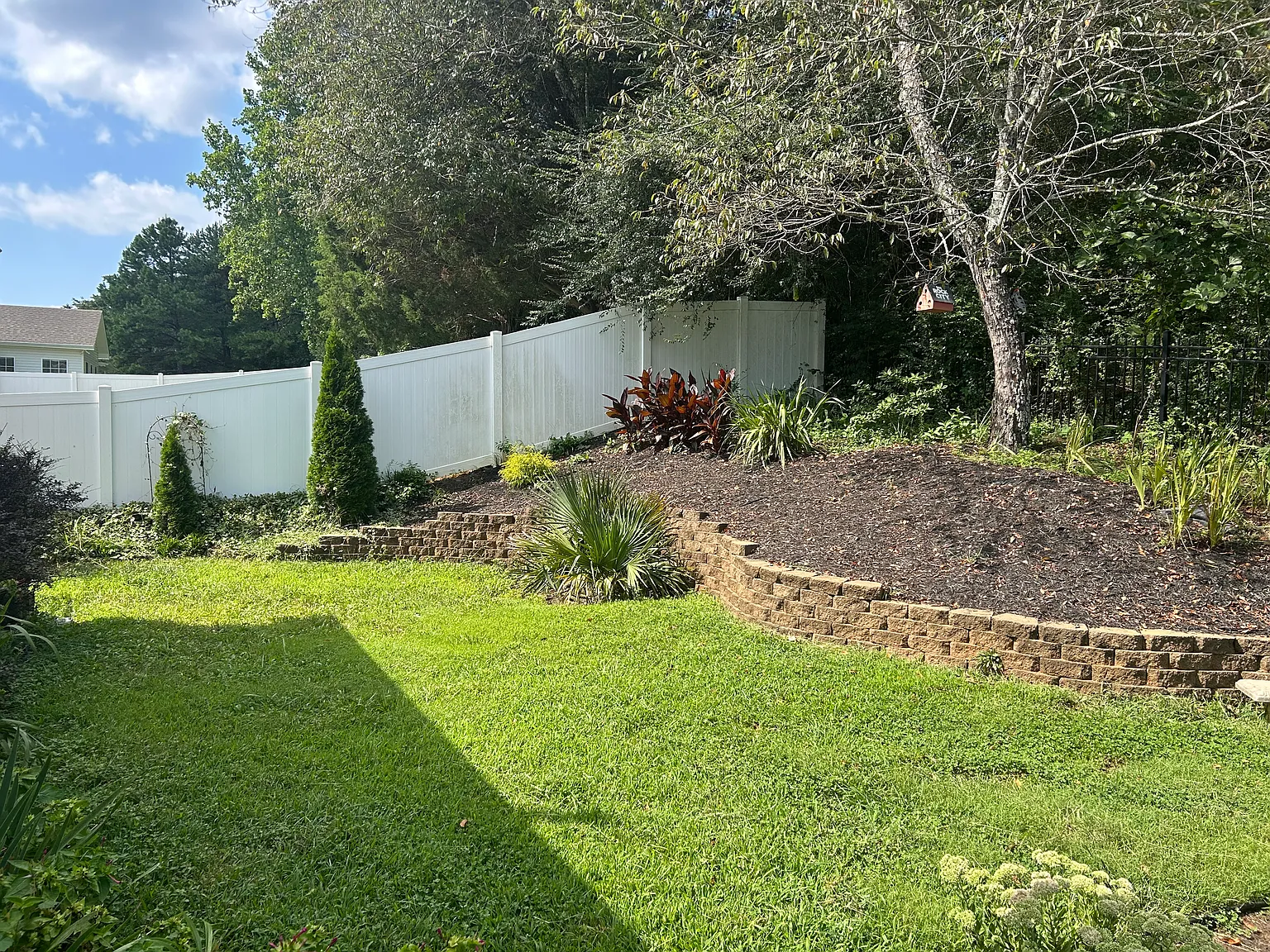 3 bed, 2.5 bath, 2150 sqft, $2,650 — Photo 3