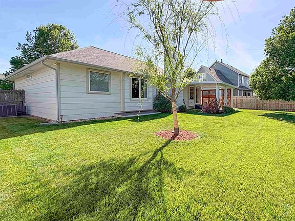 4th image of 4429 N Westlake Ct