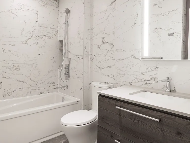 2 Clarendon Ave #206 — Photo 16