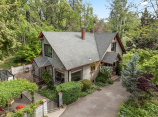 122 Janney Ln, Medford, OR 97501