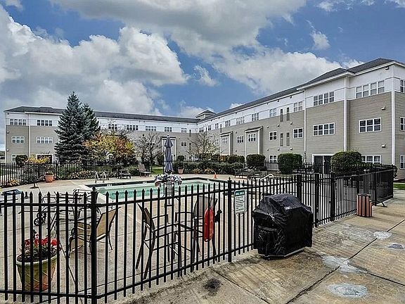3rd image of 140 Railroad Ave APT B111