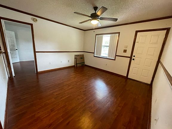 4th image of 6040 Shakerwood Cir APT 206