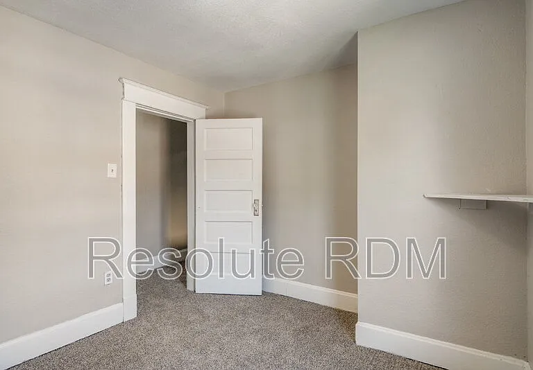 1314 N Dearborn St — Photo 17