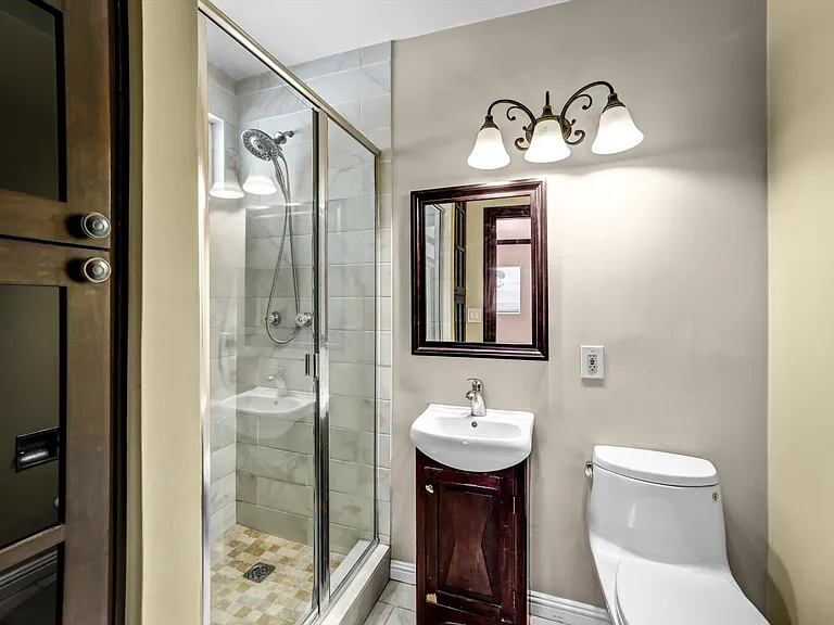13530 Beaver St — Photo 17