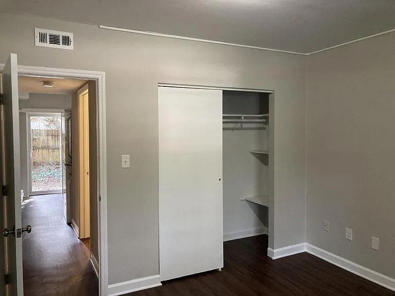 1422 Scales St #H — Photo 10